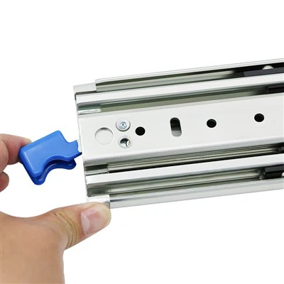 Выдвижной ящик с замком, 227 кг.